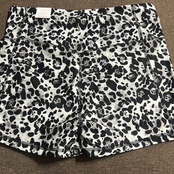 JESSICA SIMPSON ACTIVE BIKE SHORTS: BLACK LEOPARD PRINT: NEW WITH TAGS: SIZE XL - Picture 4 of 5